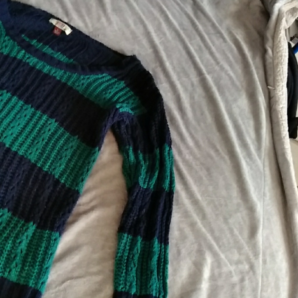 Shirt - Picture 2 of 3